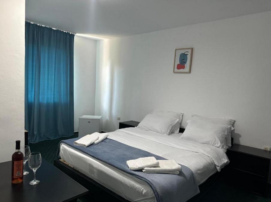 Bam Hotel Vama Veche Exterior photo
